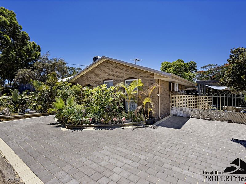 2 Nerrel Street, Waggrakine WA 6530