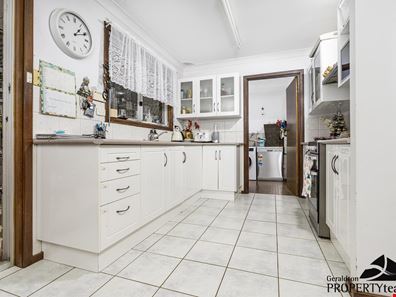 2 Nerrel Street, Waggrakine WA 6530