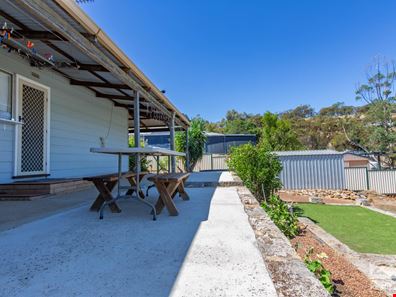4 Mastalerz Retreat, Toodyay WA 6566