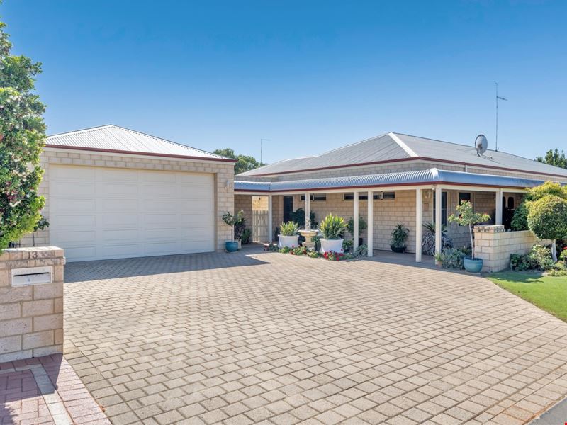 13 Fairborn Retreat, Meadow Springs WA 6210