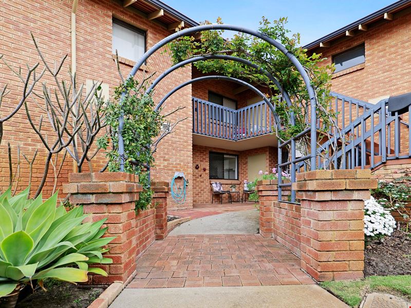 2/52-54 Liege  Street, Woodlands WA 6018