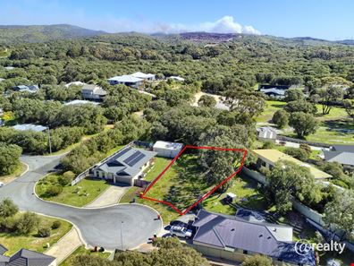 3 Finch Court, Little Grove WA 6330