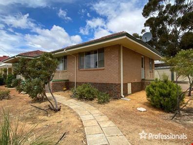 115 McLennan Street, Quairading WA 6383
