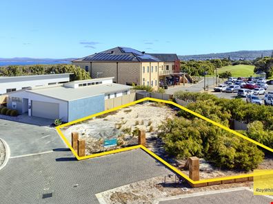 1/4 Barry Court, Collingwood Park WA 6330