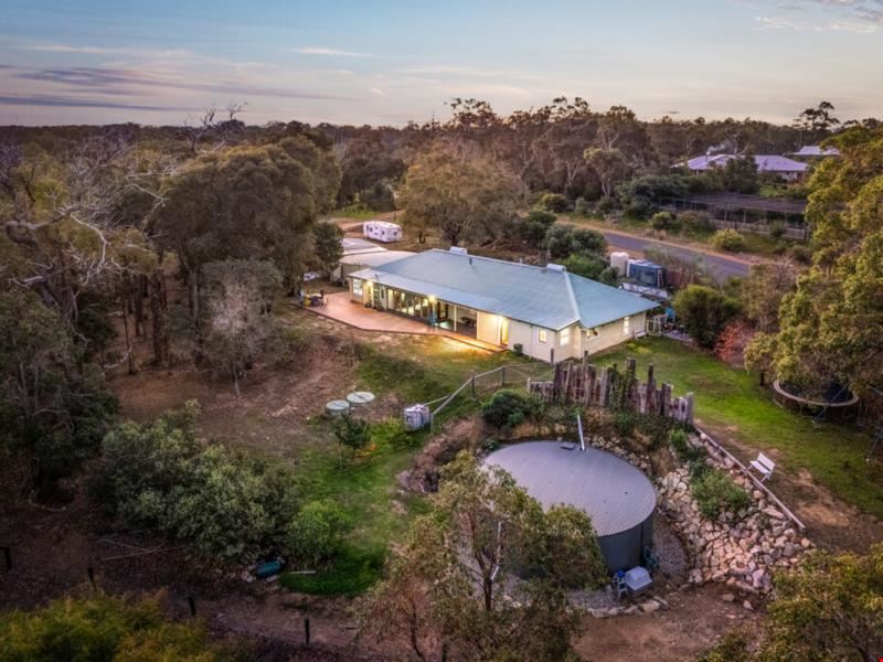 26 Berwick Place, Quindalup WA 6281