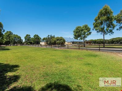113 Serene Place, Barragup WA 6209