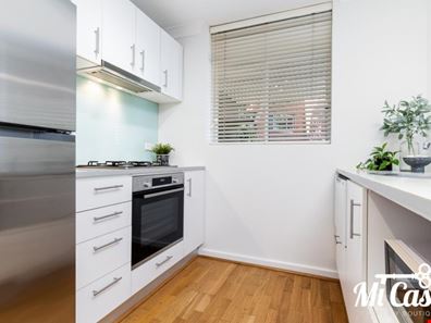 1/39 Kinsella Street, Joondanna WA 6060