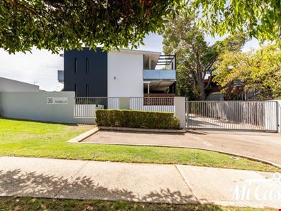 1/39 Kinsella Street, Joondanna WA 6060