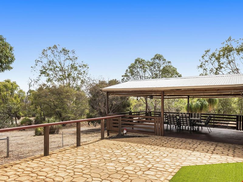 181 Hart Dr, Chittering WA 6084