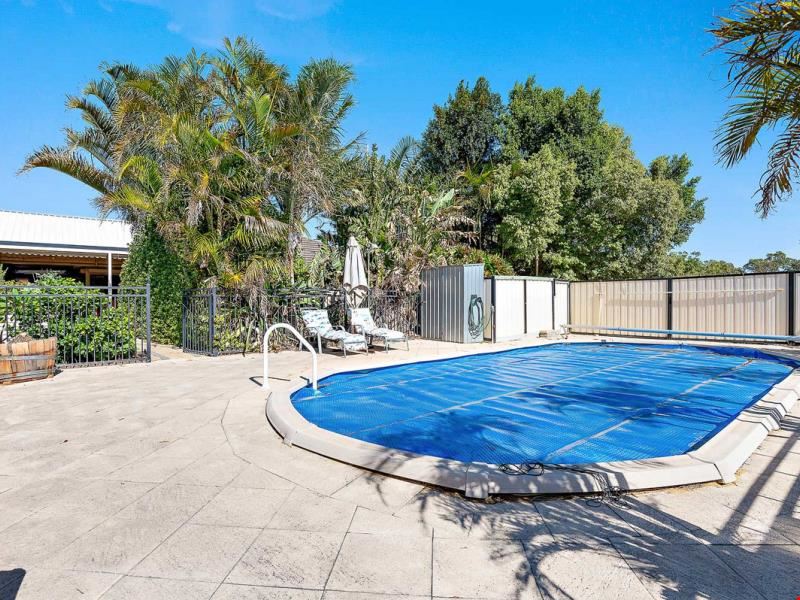 32 Bruns Drive, Darling Downs WA 6122
