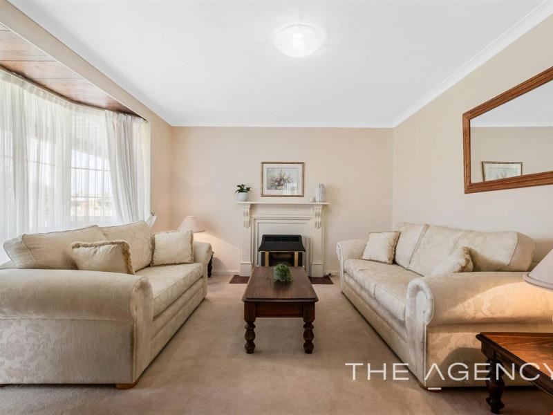 10 Stewartby Crescent, Viveash WA 6056