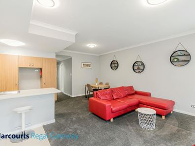 8/5 Ibera Way, Success WA 6164