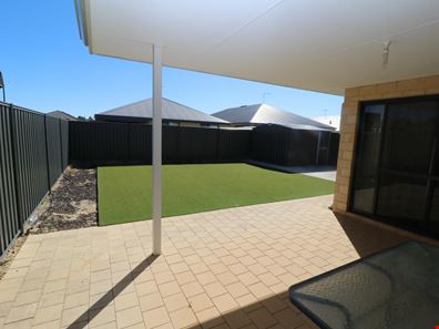 8 Dorset Street, Haynes WA 6112