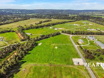 12 Lampiter Drive, Mardella WA 6125