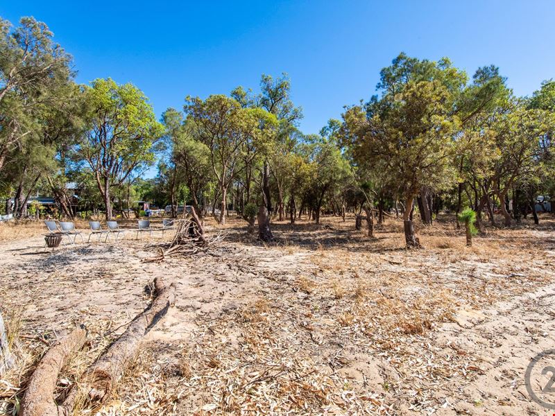 71 Red Road, Parklands WA 6180