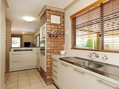 38 Leichhardt St, Bull Creek WA 6149