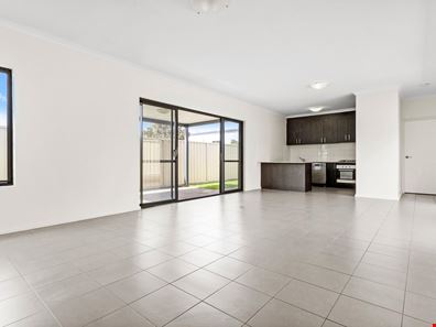 47 Victoria Parade, Midvale WA 6056
