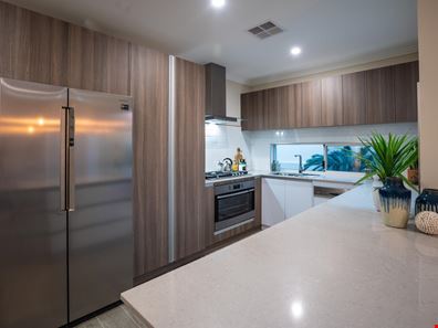 2B Nash Street, Hillarys WA 6025