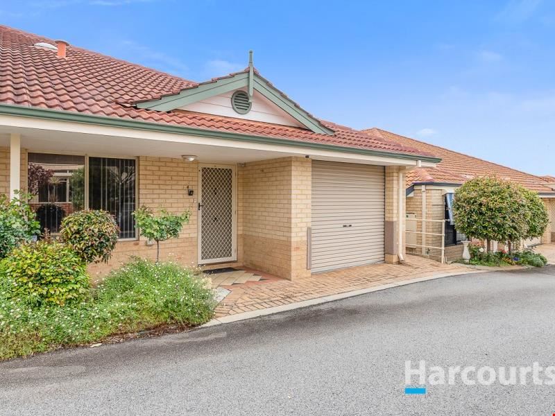 Villa 4/3A Moolanda Boulevard, Kingsley WA 6026