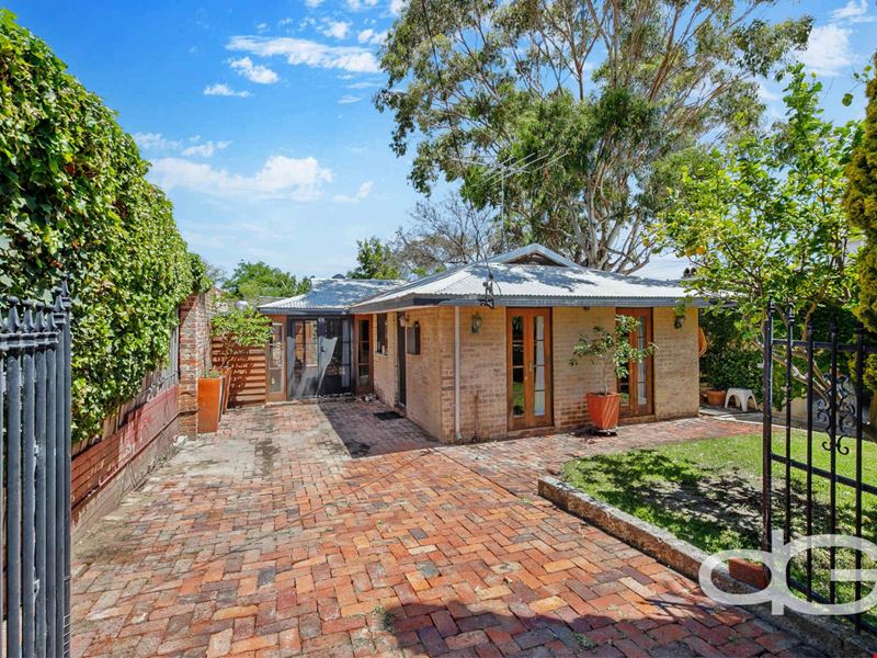 13 Scott Street, South Fremantle WA 6162