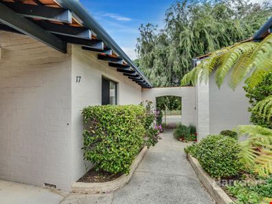 17/10 Hungerford Avenue, Halls Head WA 6210