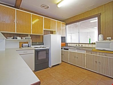 27 Morcombe Road, Leeman WA 6514