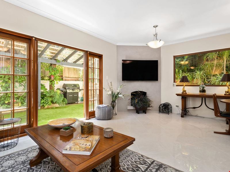 4/10 Arthur Street, Shenton Park WA 6008
