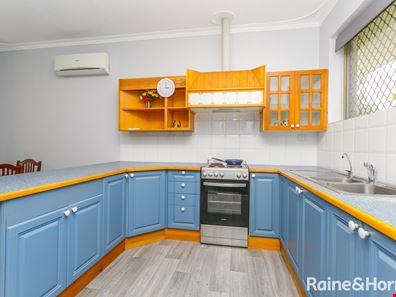 18 Stuart Street, Greenmount WA 6056