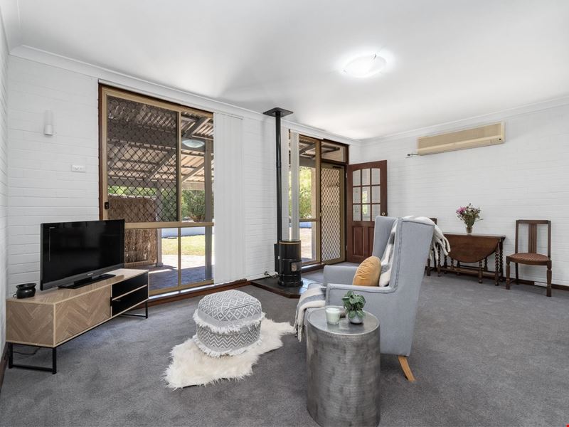 Unit 4/4 Shelley Road, Kalamunda WA 6076