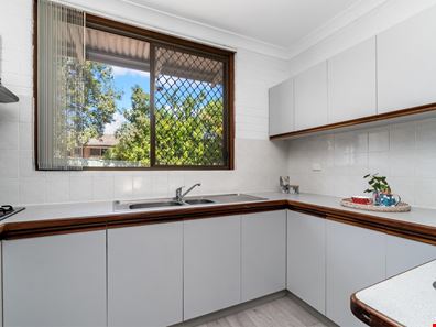 Unit 4/4 Shelley Road, Kalamunda WA 6076