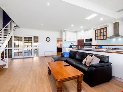 6 Dray Place, Lancelin WA 6044