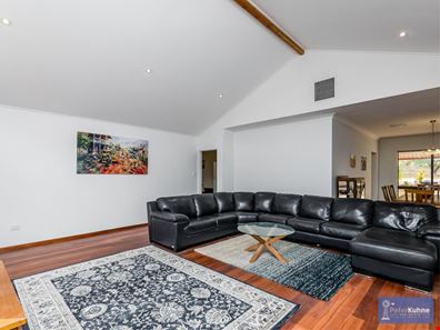 1840 Thomas Road, Glen Forrest WA 6071