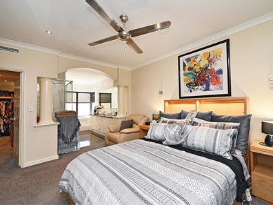 17 Torquay Pass, Mindarie WA 6030