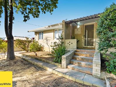 6 Harford Way, Girrawheen WA 6064