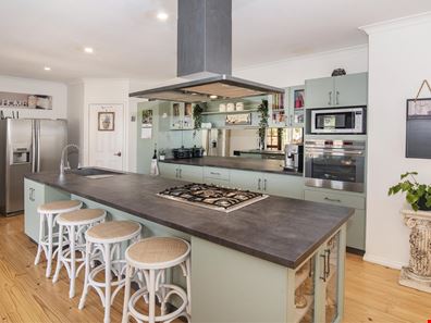 23 Lorikeet Loop, Broadwater WA 6280