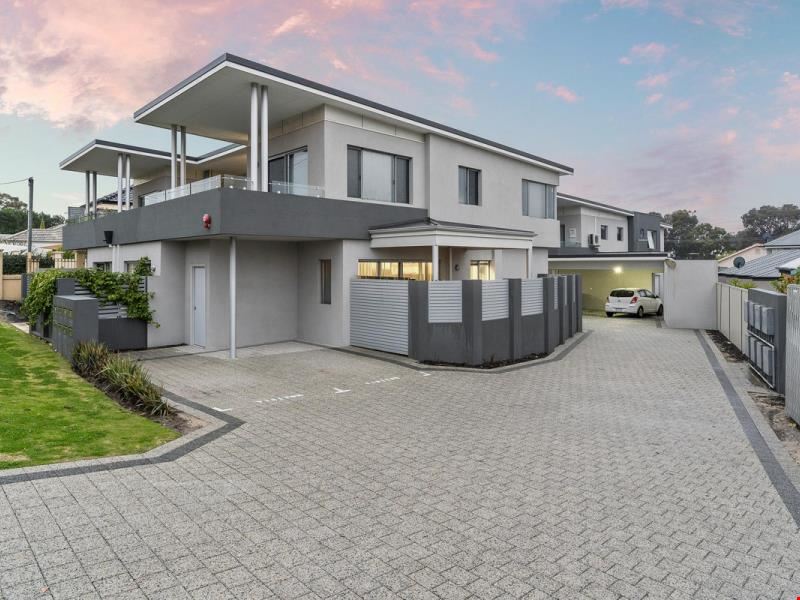 4/8 Wynyard Street, Yokine WA 6060