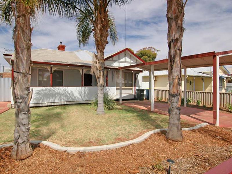 15 Campbell Street, Lamington WA 6430