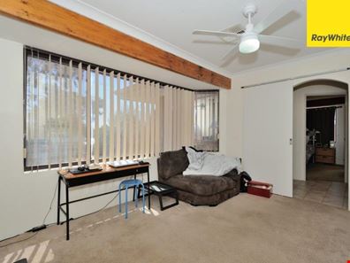 21 Harcourt Place, Bellevue WA 6056