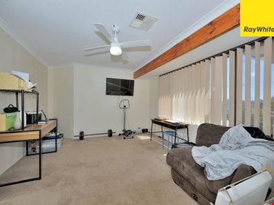 21 Harcourt Place, Bellevue WA 6056