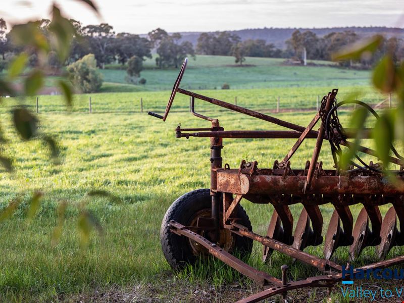 636/ McGlew Road, Lower Chittering WA 6084