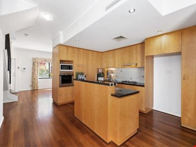 10/18 Robinson Avenue, Perth WA 6000