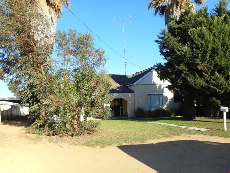 83 Avon Street, Katanning WA 6317