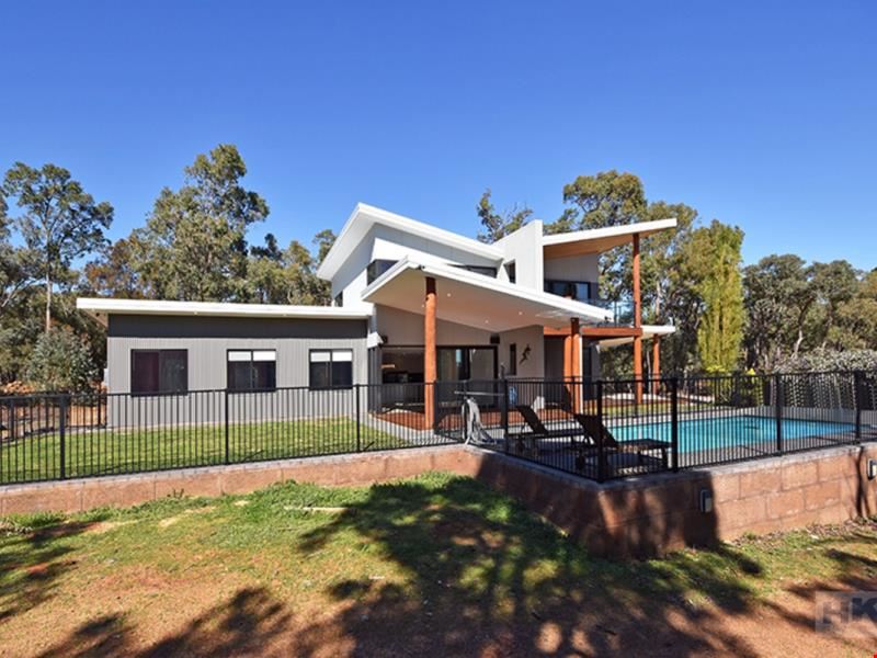 12 Ficus Cove, Brigadoon