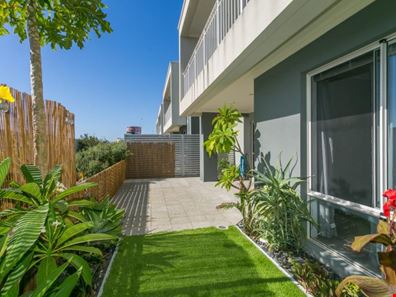 5/1 Elsbury Approach, Clarkson WA 6030