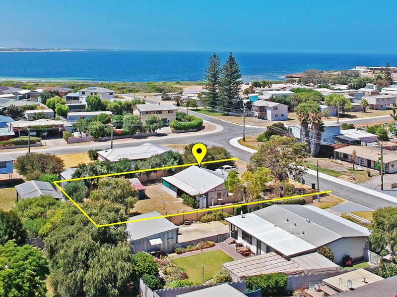 4 Kau Street, Green Head WA 6514