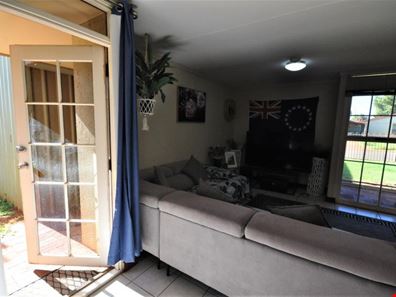 9 Jabbarup Crescent, Newman WA 6753