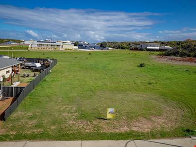 136 North Shore Drive, Dongara WA 6525