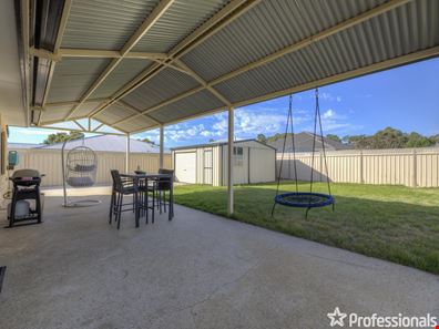 3 Baza Gardens, Maida Vale WA 6057