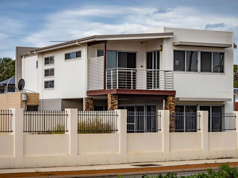 13 Flour Key, Beresford