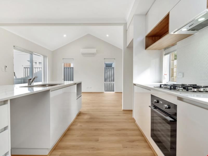 2/22 Bushlark Turn, Erskine WA 6210